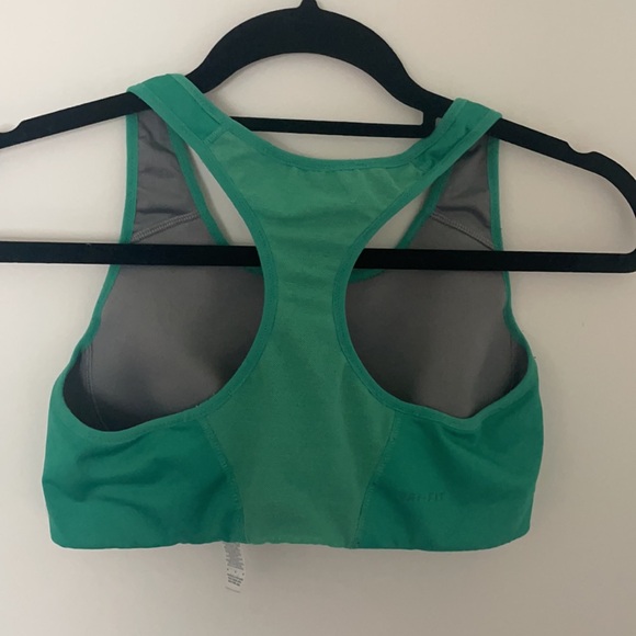 Nike Dri-Fit Low Impact Sports Bra in Green - Women’s Medium - Picture 2 of 4